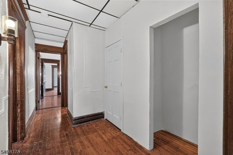 45 S 9th St