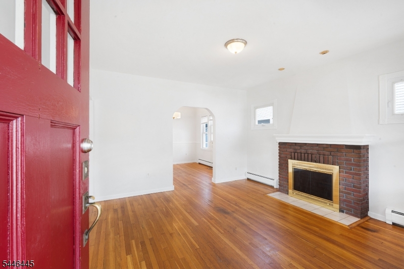 87 Fairchild Ave