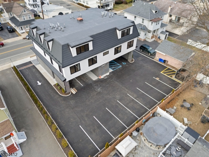 178 Newark Pompton Tpke 302