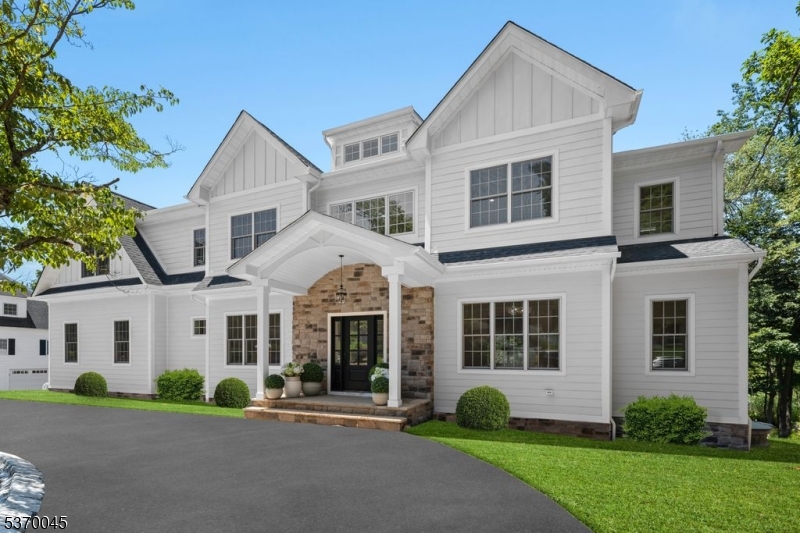 11 Penwood Rd