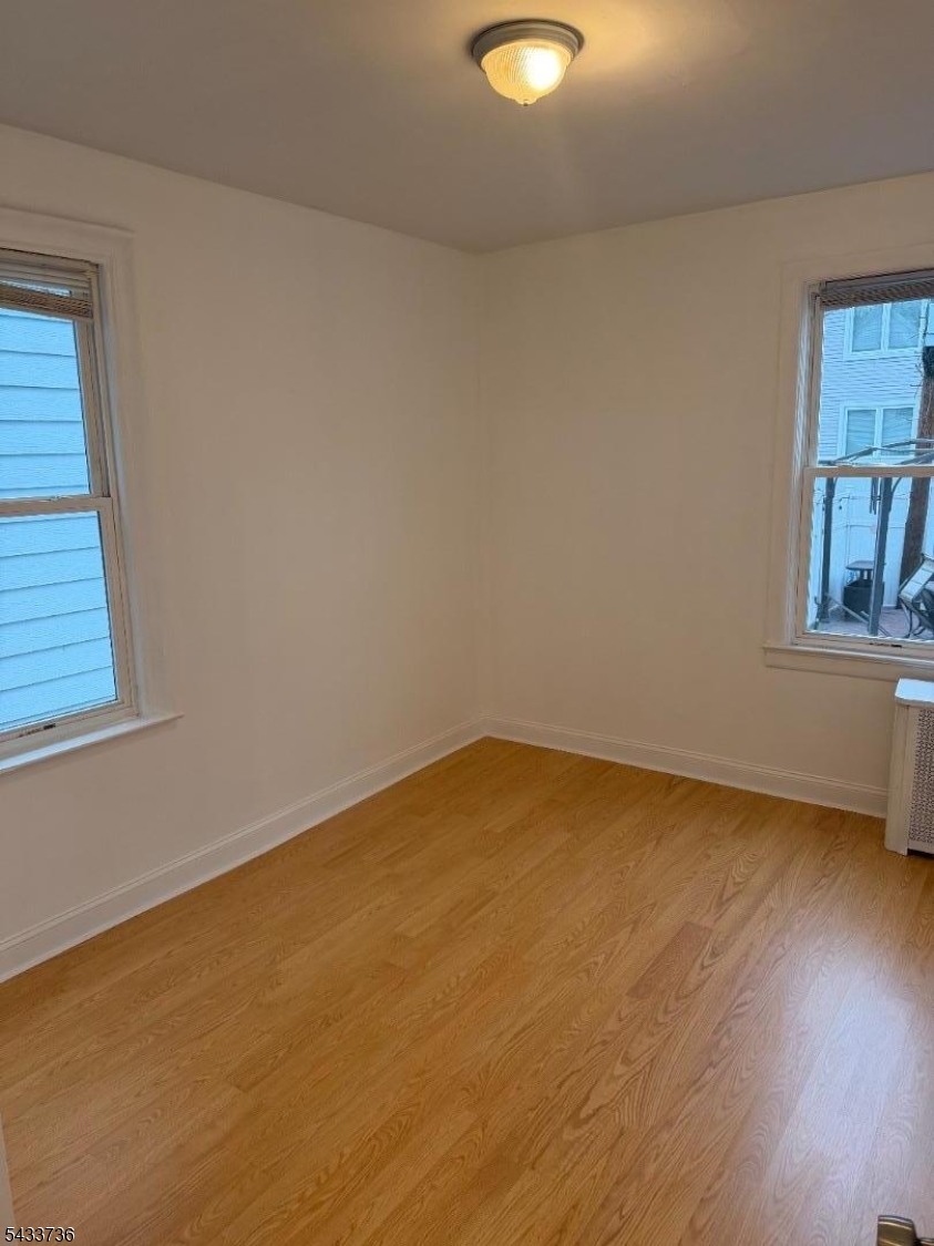 187 W 48Th St
