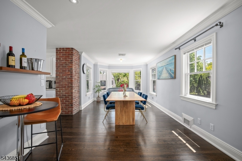 18 Sunset Dr