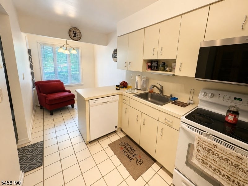 14 Inverrary Pl