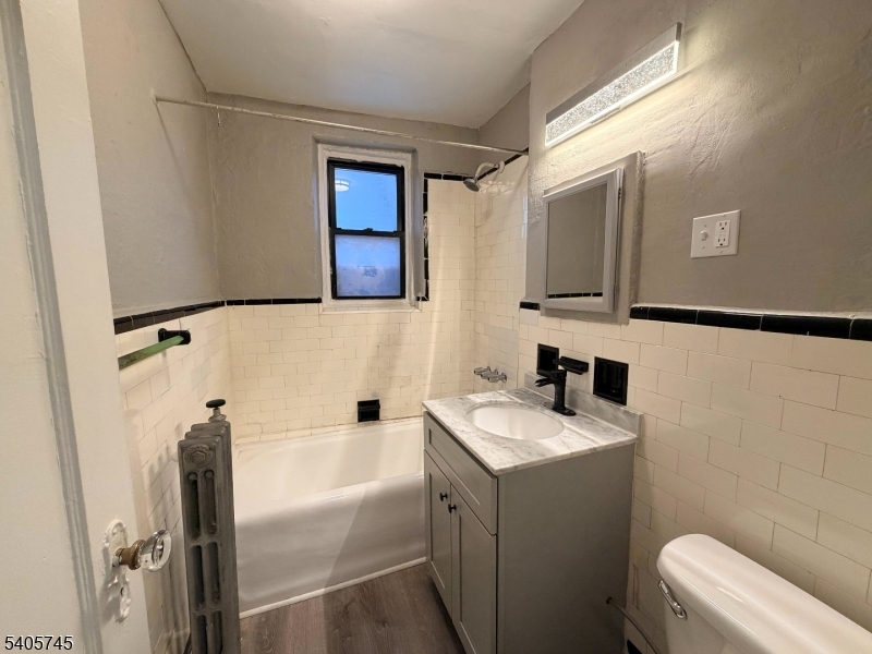 17 Elwood Pl Apt 404 404