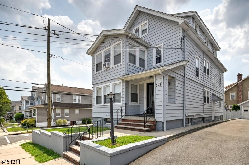 275 Greylock Pkwy 3