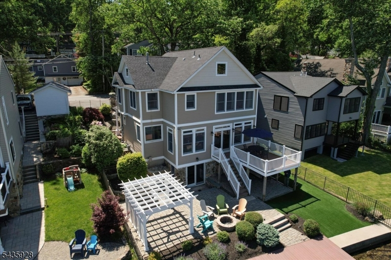 41 E Shore Rd