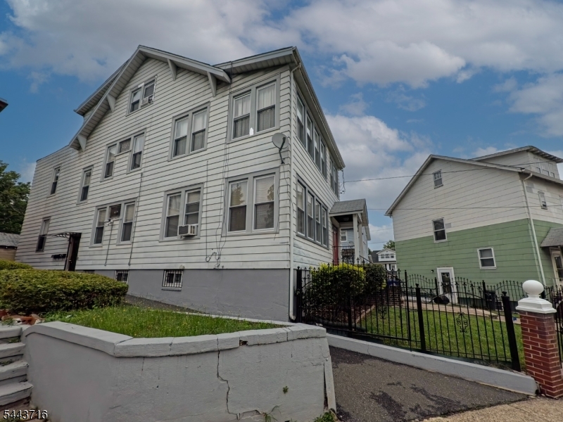 69 Wagner Pl