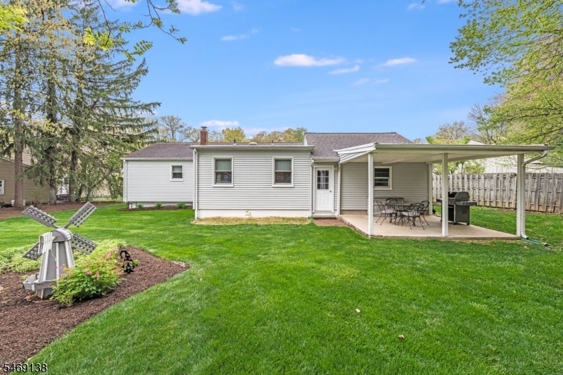 12 Eaton Ct