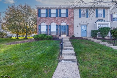 Photo of 1101 Doolittle Dr, Bridgewater, NJ 08807 (MLS # 3995761)