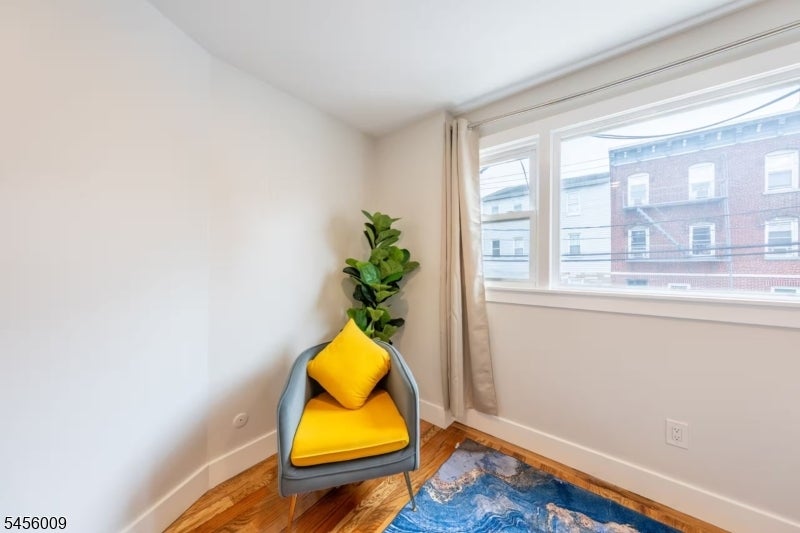33-35 Adams St 1