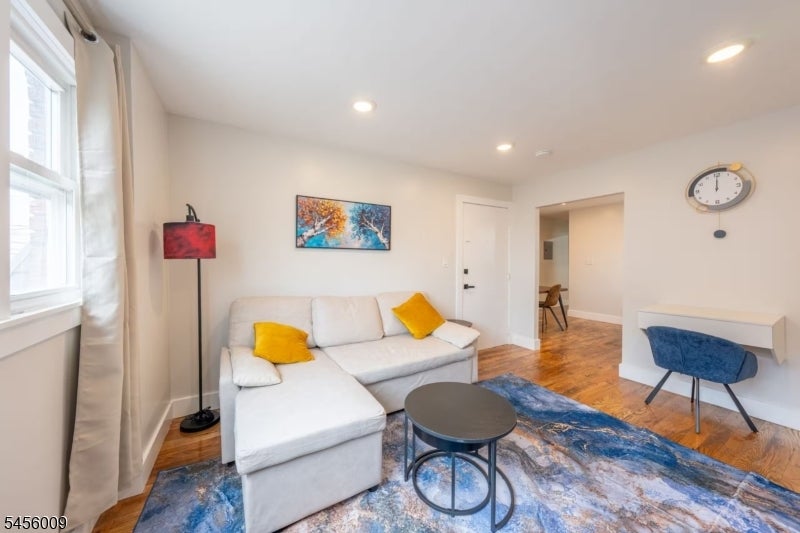 33-35 Adams St 1