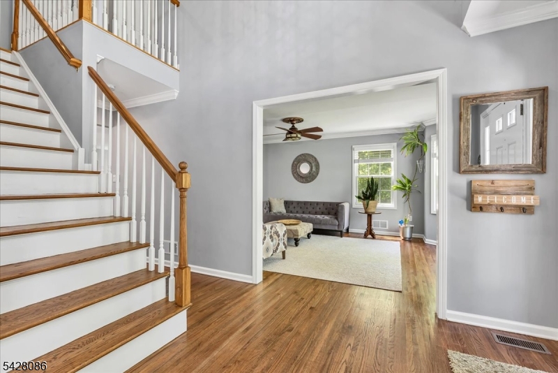 23 Saint Johns Pl