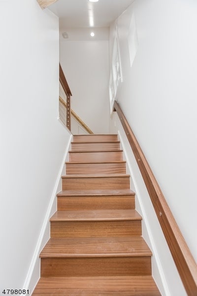 36 N Willow St 3