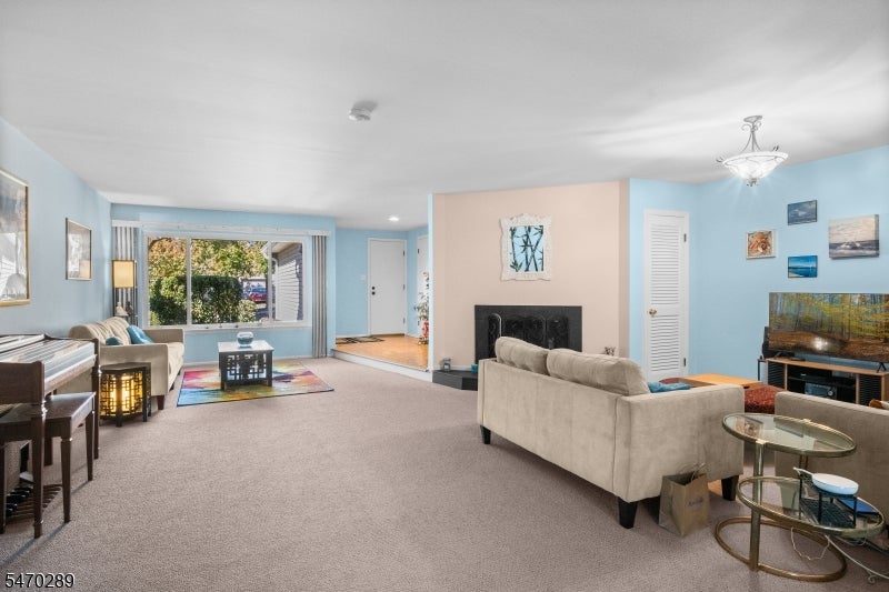 65 Glenview Avenue
