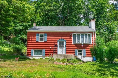 34 Ricker Rd Kinnelon Boro NJ 07405
