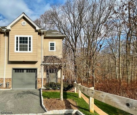 7 N Ridge Cir East Hanover Twp. NJ 07936