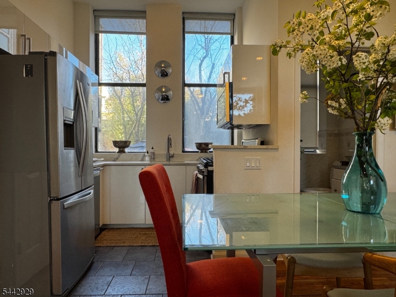 54-60 Mcwhorter St Unit 105 105