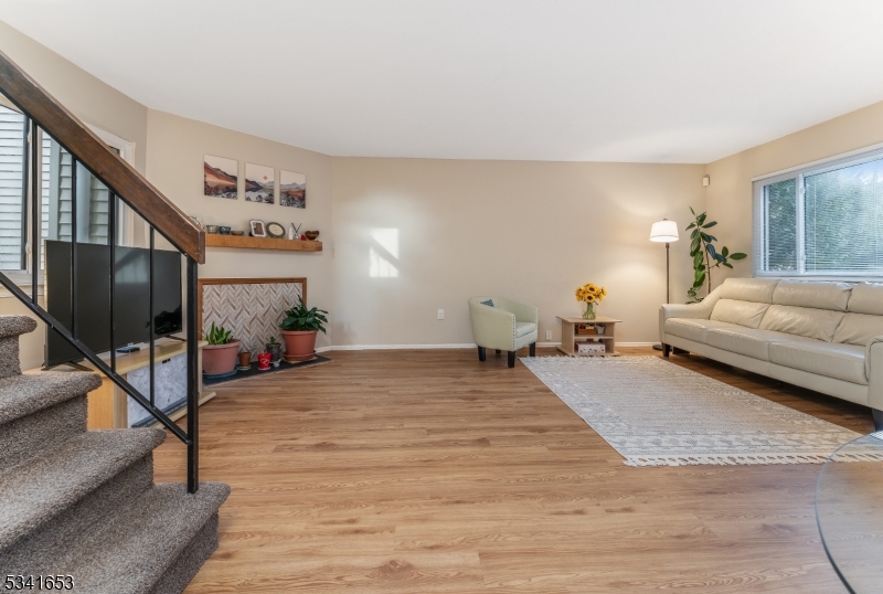 13 Cedar Ct