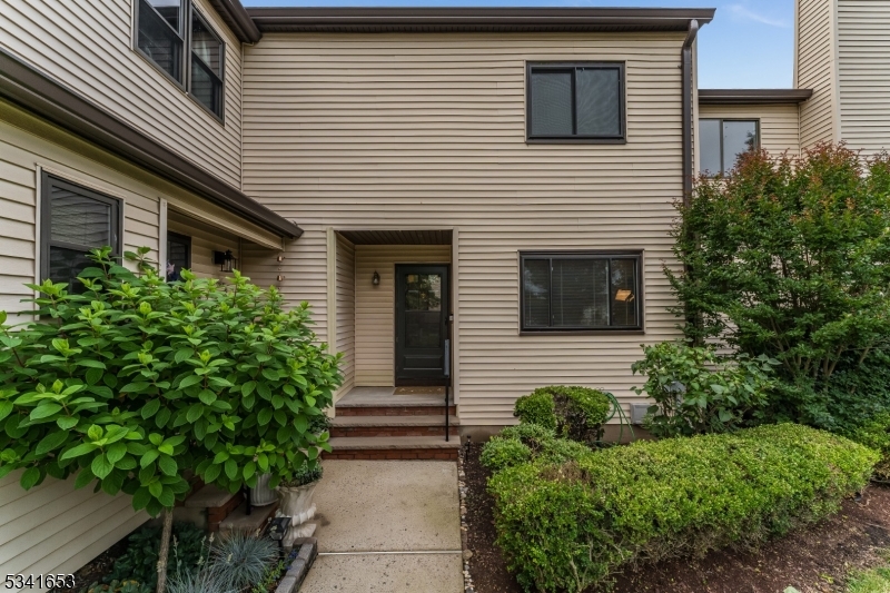 13 Cedar Ct