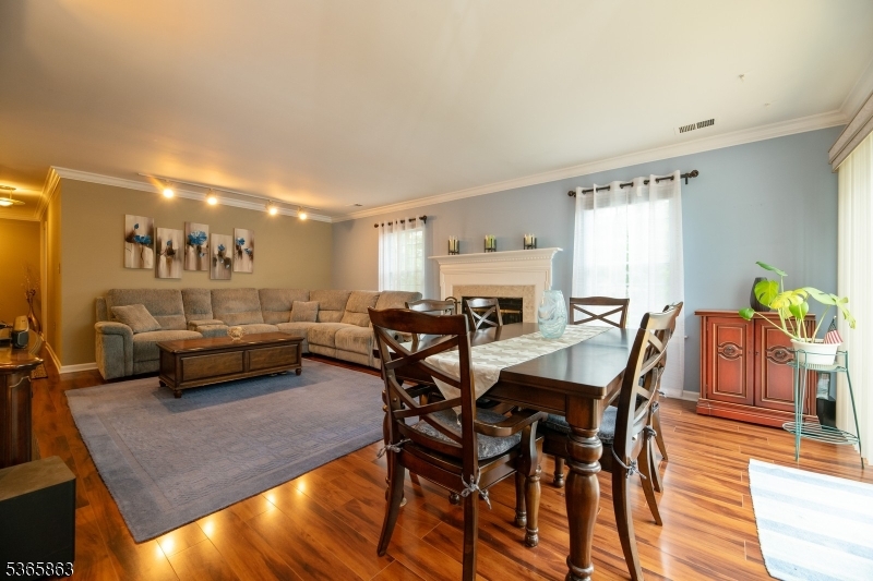 100 Neilly Ct