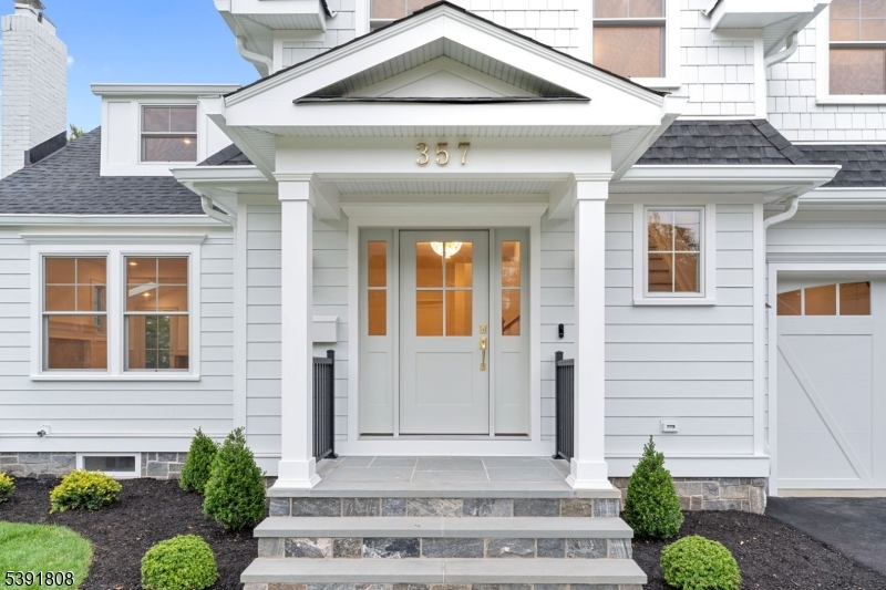 357 E Glen Ave