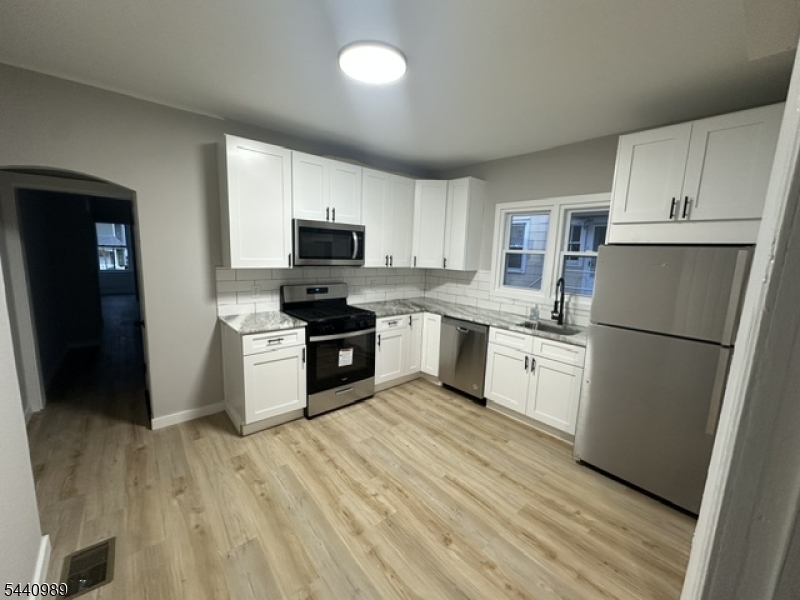 26 Abbett Ave