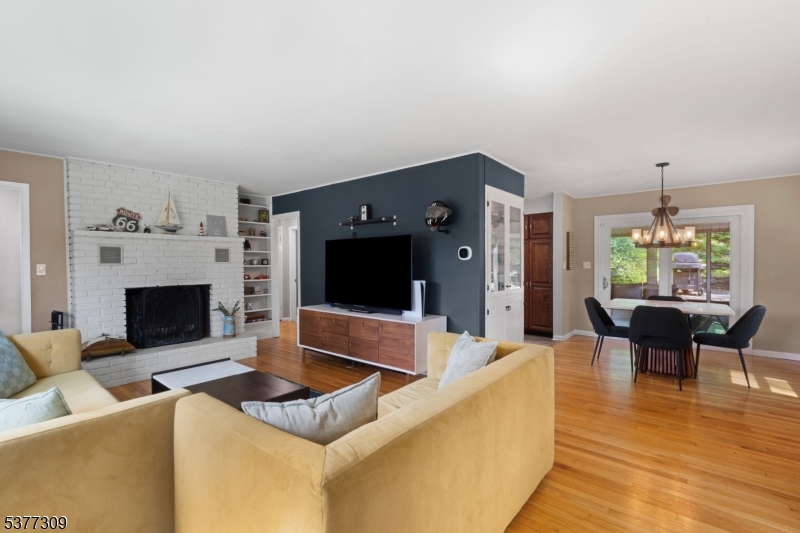 377 E Shore Trl