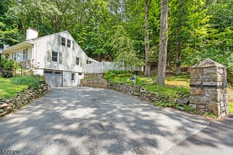 377 E Shore Trl