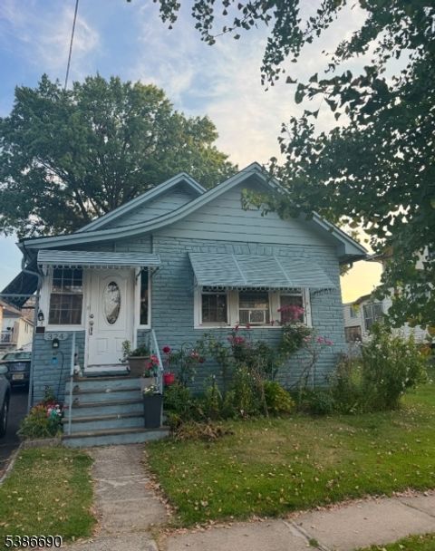 Photo of 324 Dewitt St, Linden, NJ 07036 (MLS # 3994013)