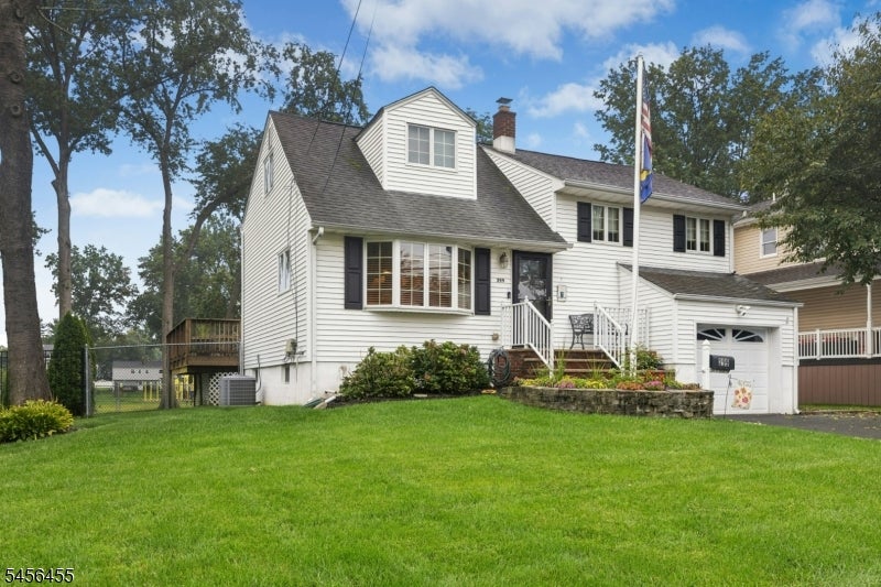 299 Stoughton Ave