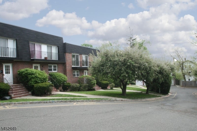 1 Carriage Way 11