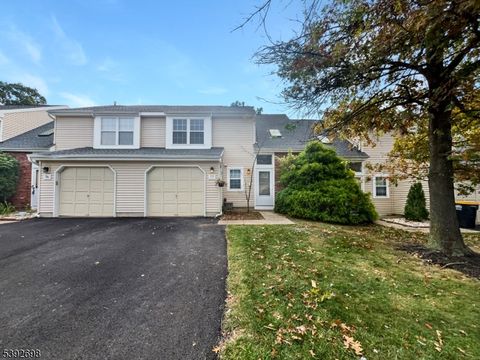 Photo of 77 Avebury Pl, Franklin, NJ 08873 (MLS # 3993740)