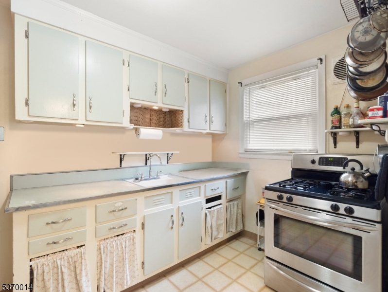 44 Farmingdale Ave