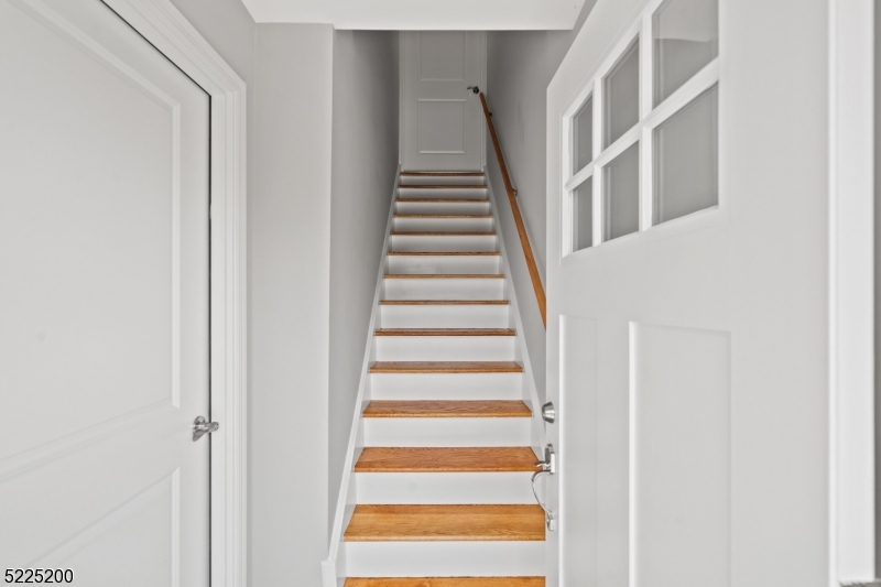 227 N 11 2