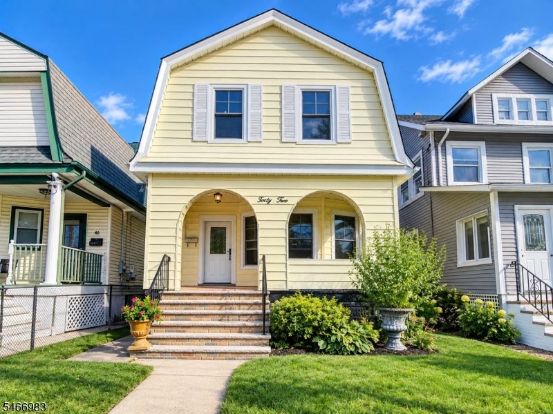 62 High St