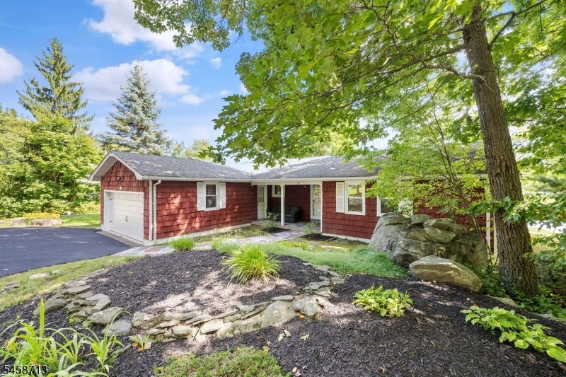 517 Pocasset Rd