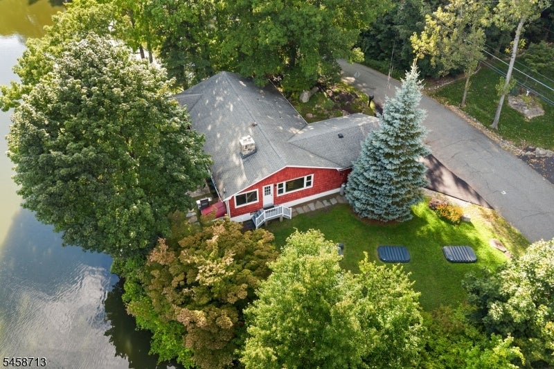 517 Pocasset Rd