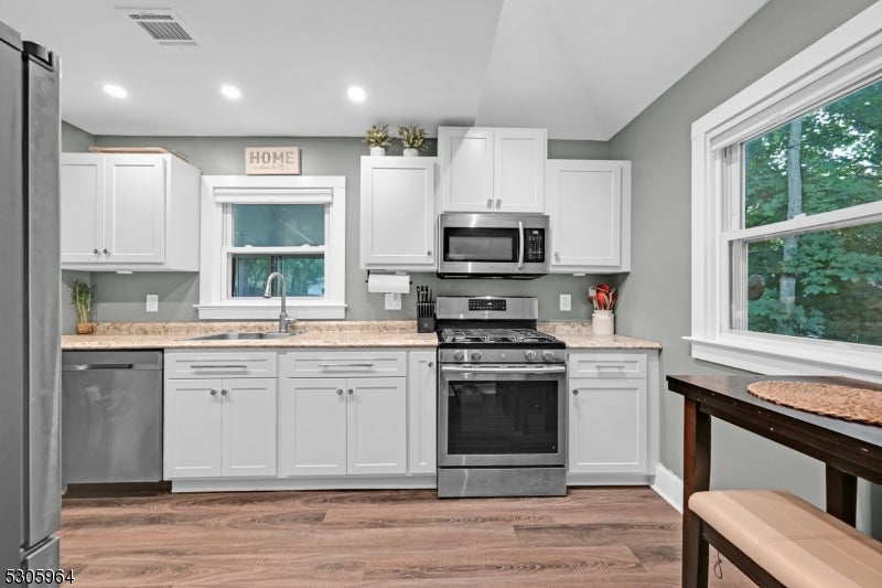 155 White Meadow Rd