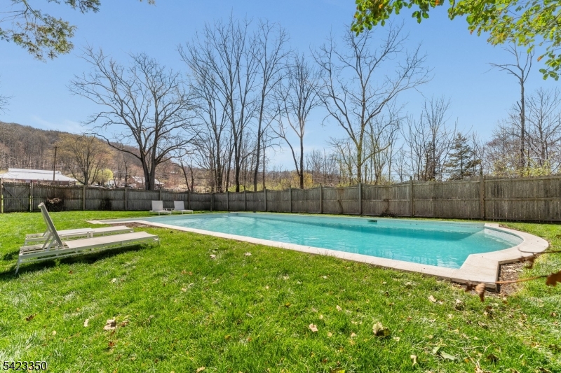 615 Jackson Valley Rd