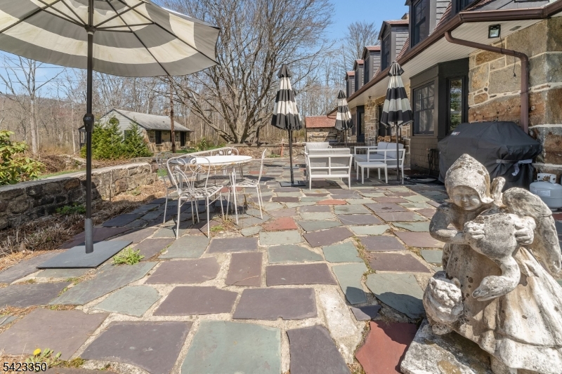 615 Jackson Valley Rd