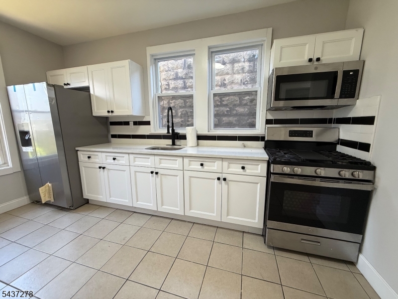 658 Magnolia Ave 1