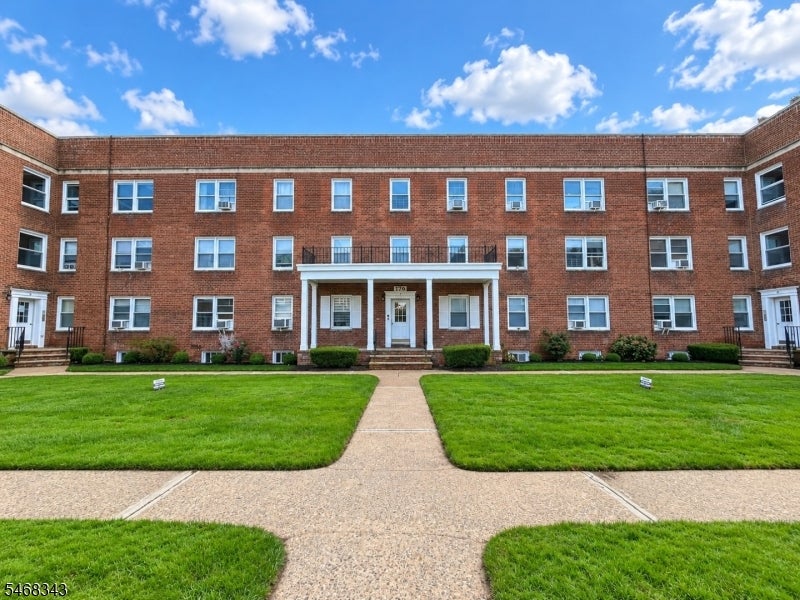 175 Union Ave C202
