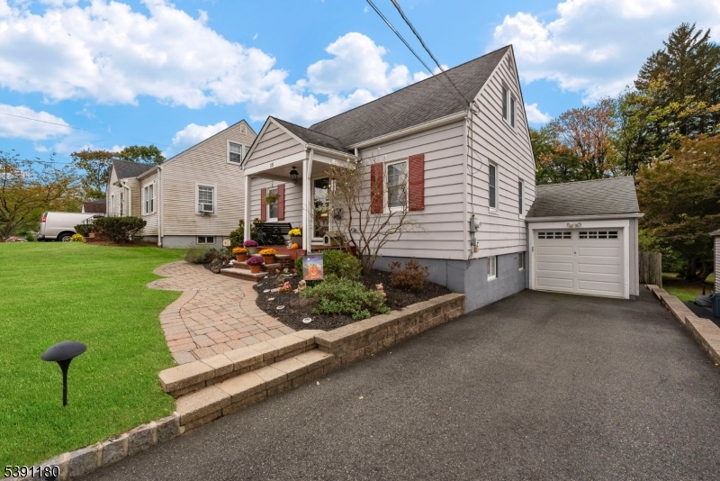 15 Oakwood Ave