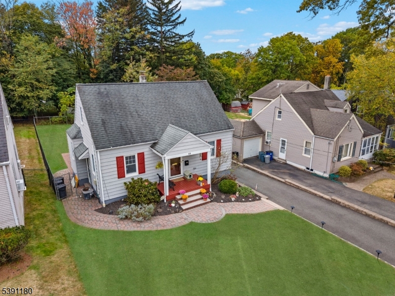 15 Oakwood Ave
