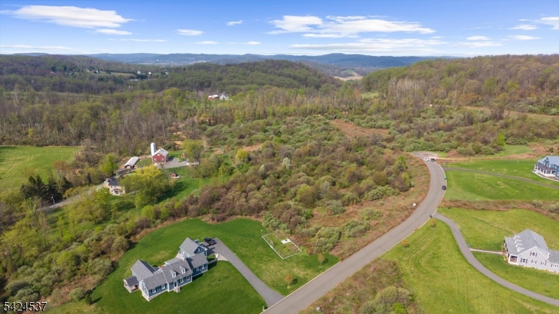 3 Forest View Dr