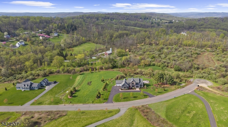 3 Forest View Dr