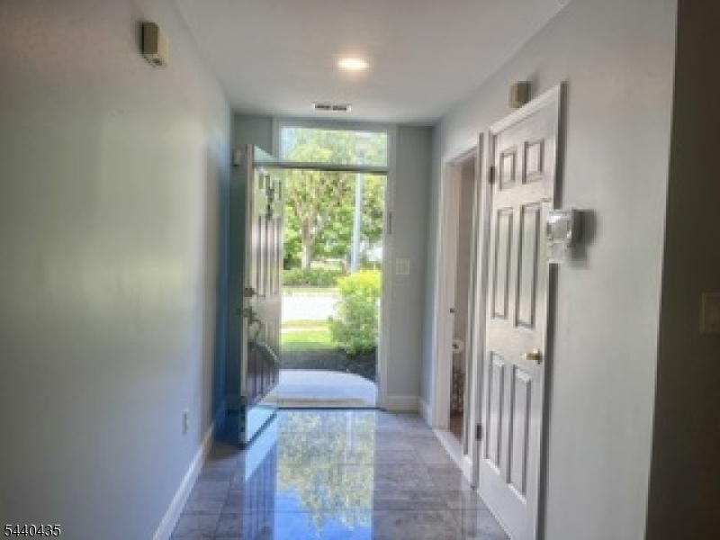 75 Washington Ct 75