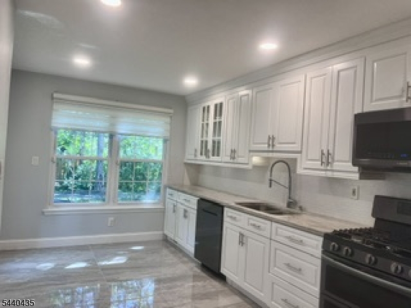 75 Washington Ct 75