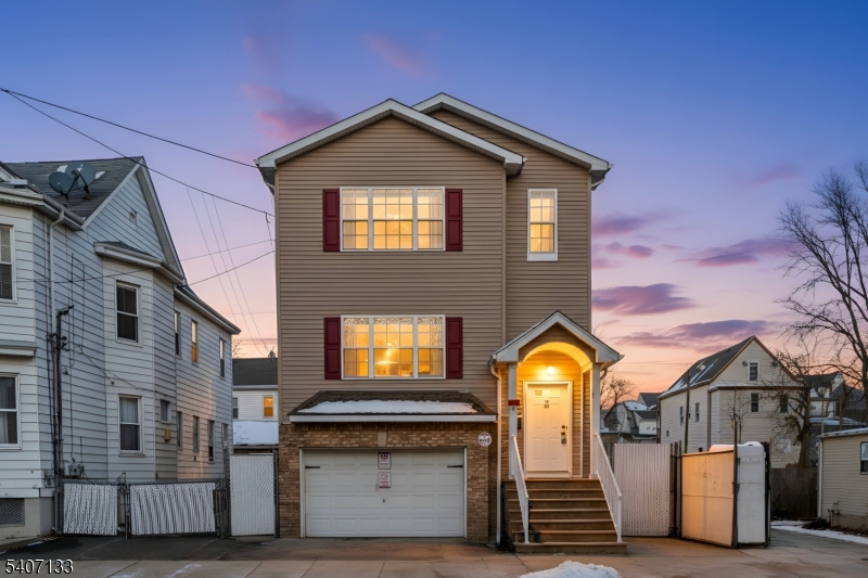 110-PT112 Redwood Ave