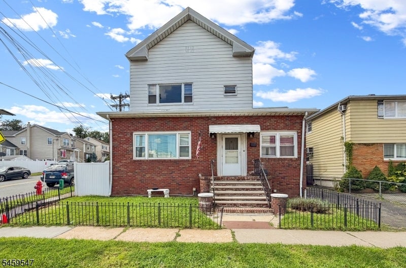 733 Schuyler Ave